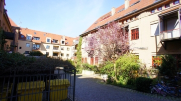 Leerstehende Dachgeschosswohnung mit Ausbaureserve in denkmalgeschützter Wohnanlage in Augsburg, 86156 Augsburg, Dachgeschosswohnung