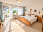 Schlafzimmer mit Balkon