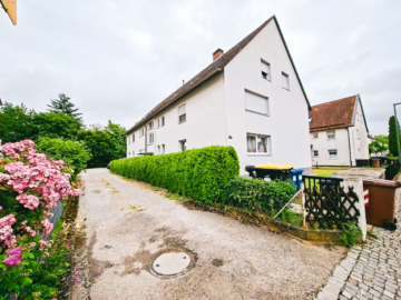 AUFGETEITLT NACH WEG! Mehrfamilienhaus mit 6 vermieteten Wohneinheiten und 6 Garagen in Gersthofen, 86368 Gersthofen, Mehrfamilienhaus