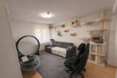 Wohnzimmer - Kapitalanlage (5,7% Rendite) in Augsburg-Bärenkeller, vermietete 2-Zimmer-Wohnung, Erbpacht - 2053